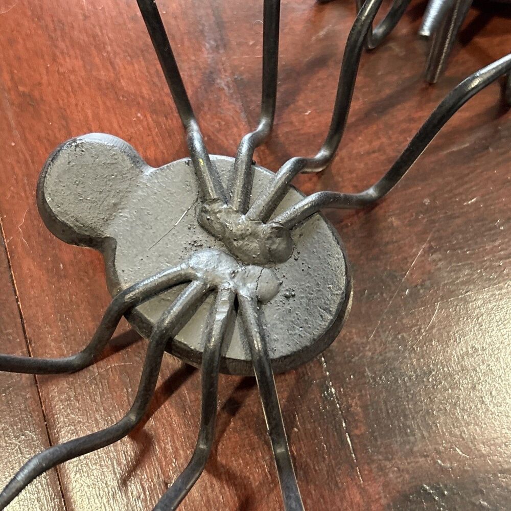 Cast Metal Tea Light Spiders - Picture 4 of 7
